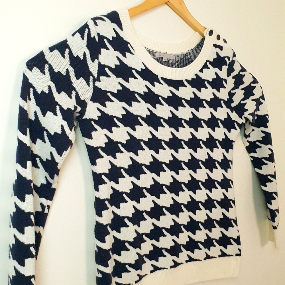 Houndstooth Gap Sweater Size Large